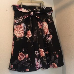 Skirt XL Haute Monde